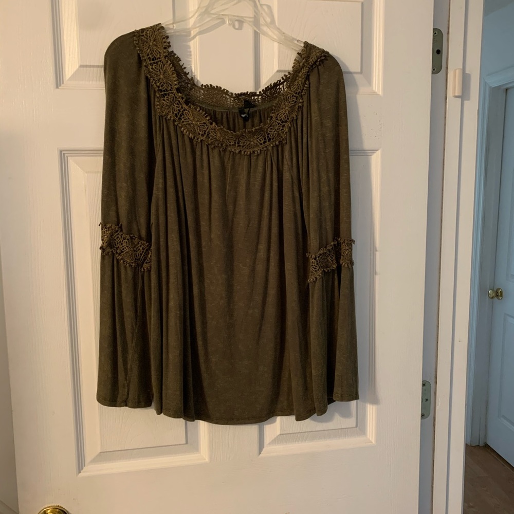 Woman’s blouse